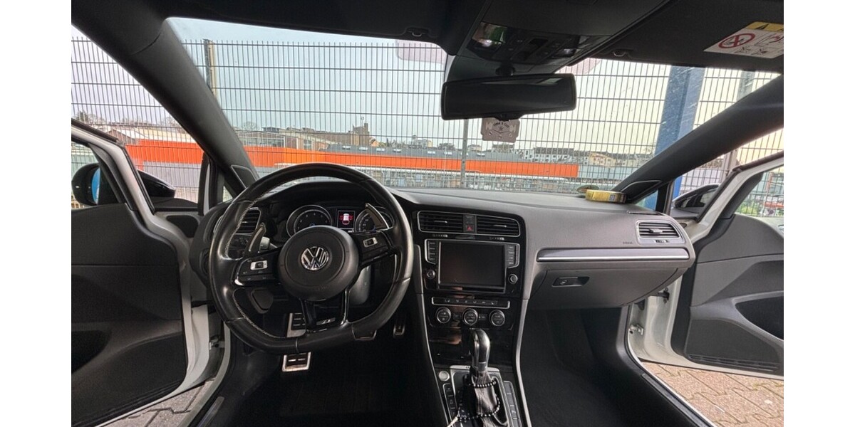 VW Golf 140.000 km 26.000 € Remscheid 42853