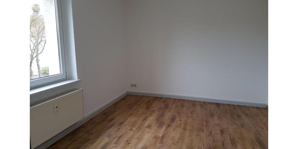 Etagenwohnung Lauta - 3 Zimmer, 60 m&sup2;, 420&euro; | Angebot:26662909