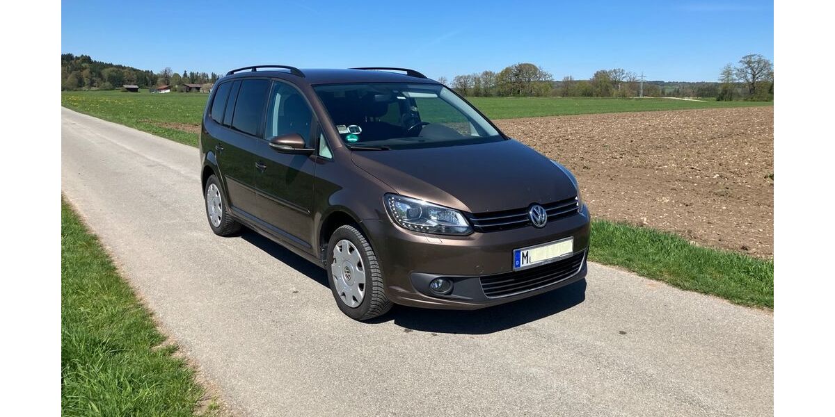 VW Touran 231.000 km 9.000 &euro; Feldkirchen-westerham 83620