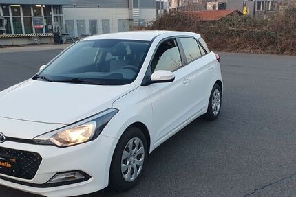 Hyundai i20 111.000 km 7.100 &euro; Frankfurt am Main 60386