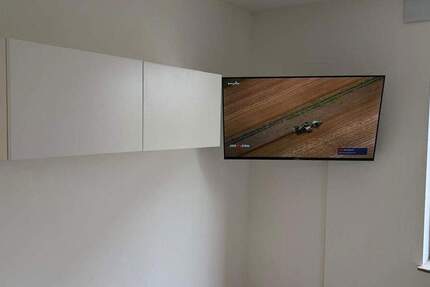 Exklusiv und NUR für StudentenAzubis. Komplett möbliert ink. TVKüche 1 zimmer