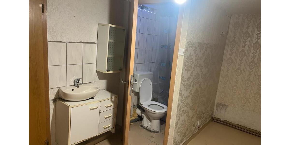 Erdgeschoßwohnung Eningen unter Achalm - 1 Zimmer, 15 m&sup2;, 400&euro; | Angebot:24740460