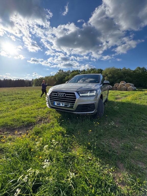 Q7