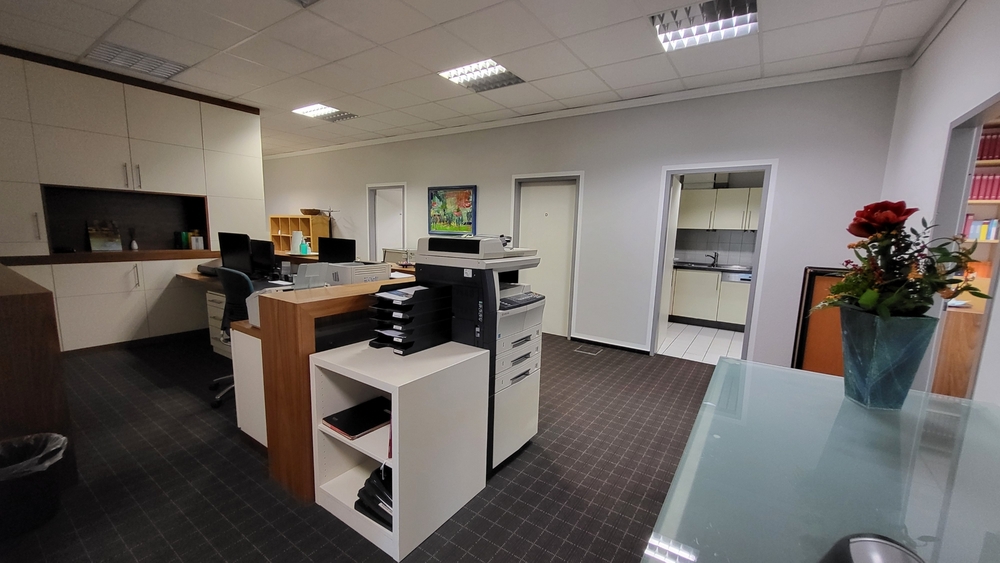 Hofheim Mitte - Moderne Bürofläche mit ca. 172 m² 3.5 zimmer