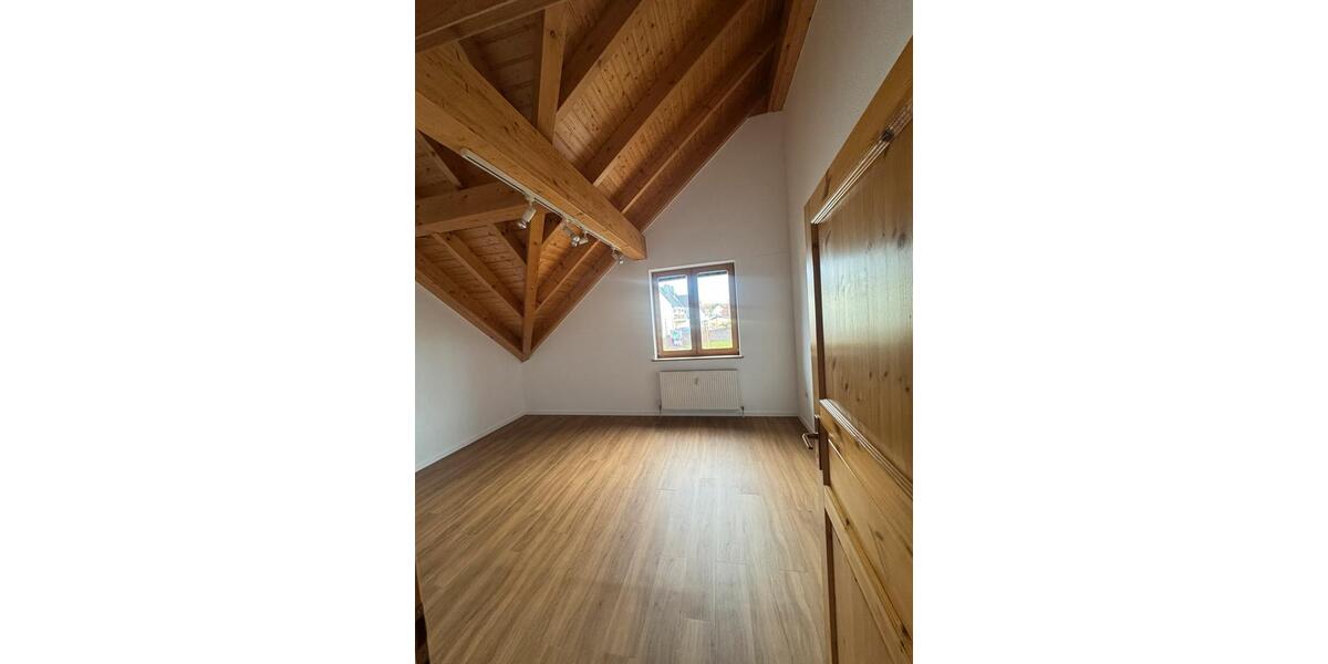 Etagenwohnung Niestetal - 3 Zimmer, 92 m&sup2;, 1.275&euro; | Angebot:25184868