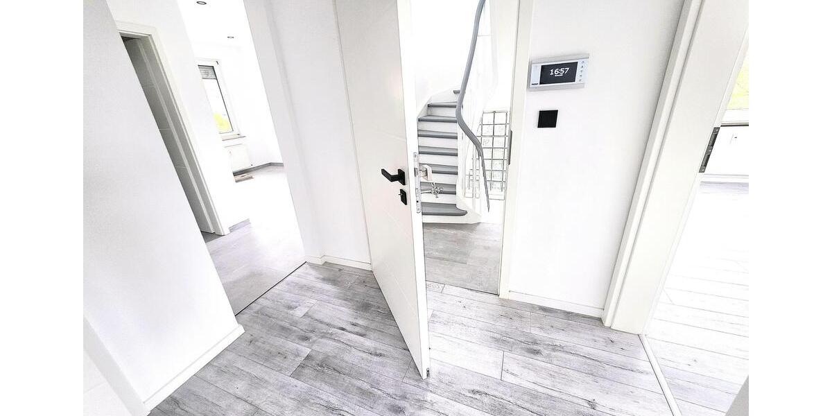 Elegante 4,5 Zimmer Wohnung mit Balkon & Kamin| Erstbezug 4 zimmer