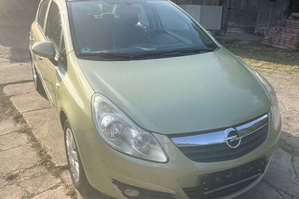 Opel Corsa 98.620 km 2.750 &euro; Borna 04552