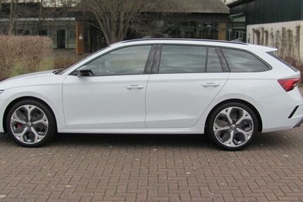 Skoda Octavia 2.800 km 40.600 &euro; Vetschau 03226