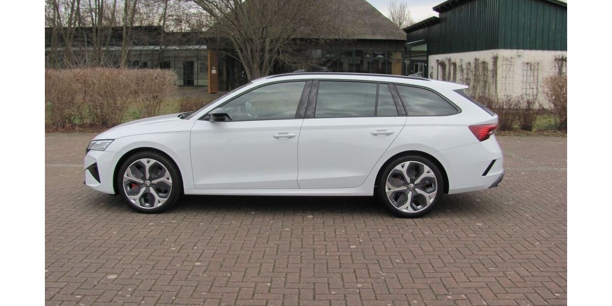 Skoda Octavia 2.800 km 40.600 &euro; Vetschau 03226