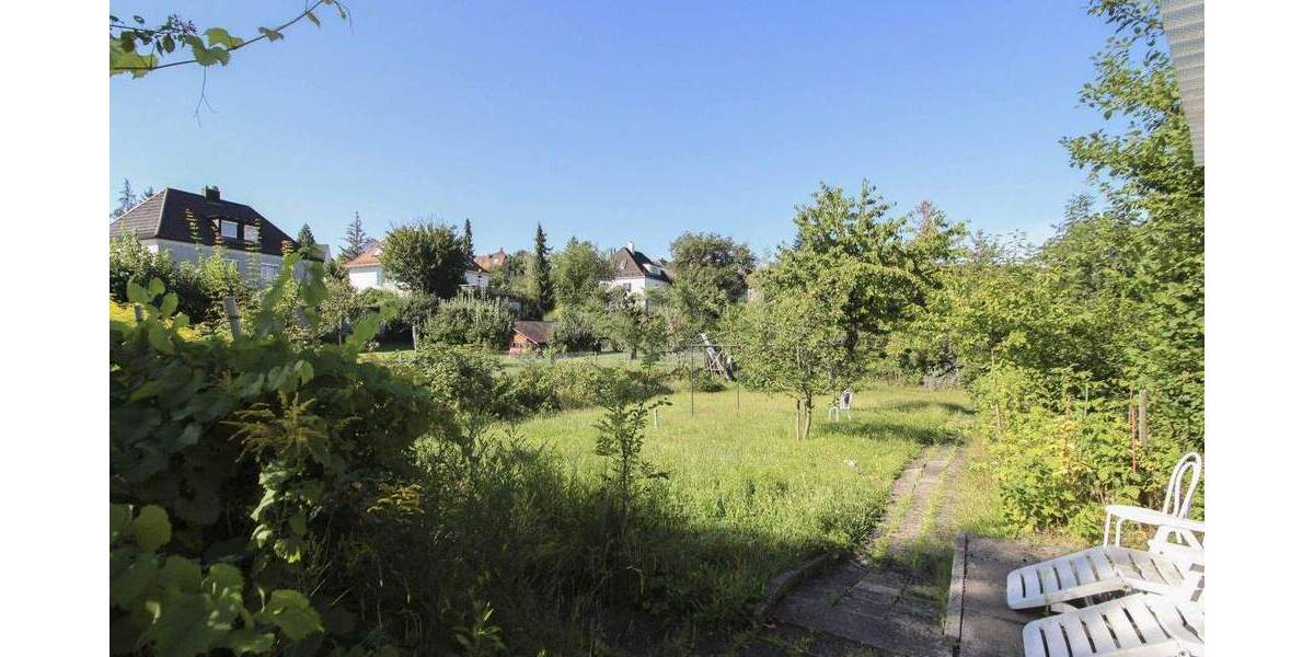Interessantes MFH mit Wertsteigerungspotenzial und großem Garten in Top-Lage von Stuttgart 9 zimmer