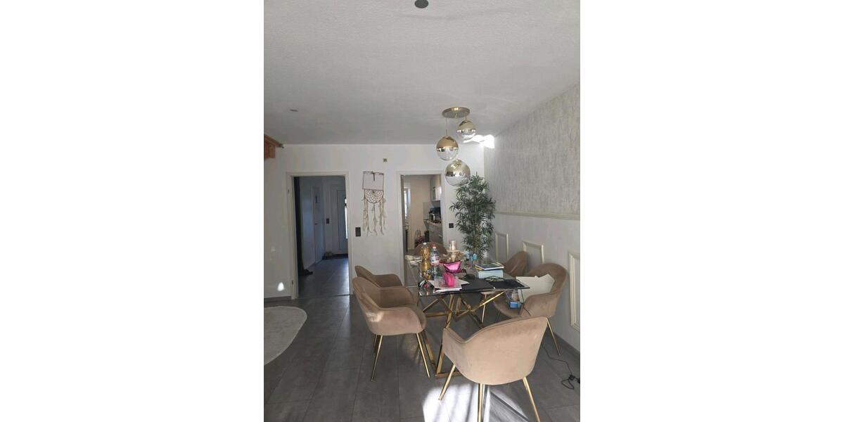 Reihenhaus Roßtal - 5 Zimmer, 122 m&sup2;, 485.000&euro; | Angebot:26210734