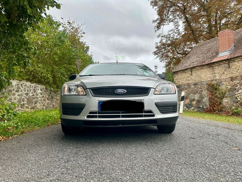 Ford Focus 92.580 km 3.999 € Tauche 15848