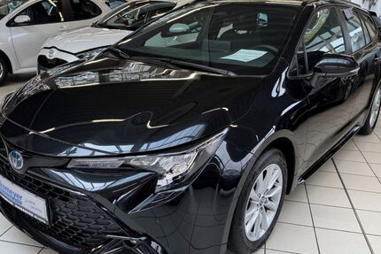 Toyota Corolla 21.235 km 27.490 &euro; Paderborn 33104