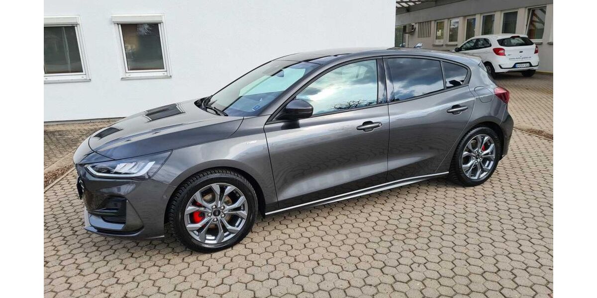Ford Focus 20.000 km 25.990 € Burgoberbach 91595