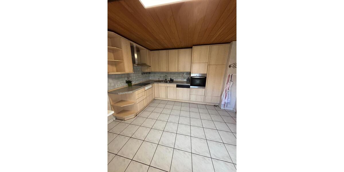 Einfamilienhaus Hameln Kernstadt - 8 Zimmer, 216 m&sup2;, 1.890&euro; | Angebot:26056469