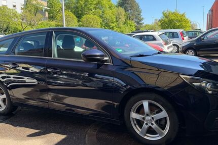 Peugeot 308 118.000 km 5.900 &euro; Fellbach 70736