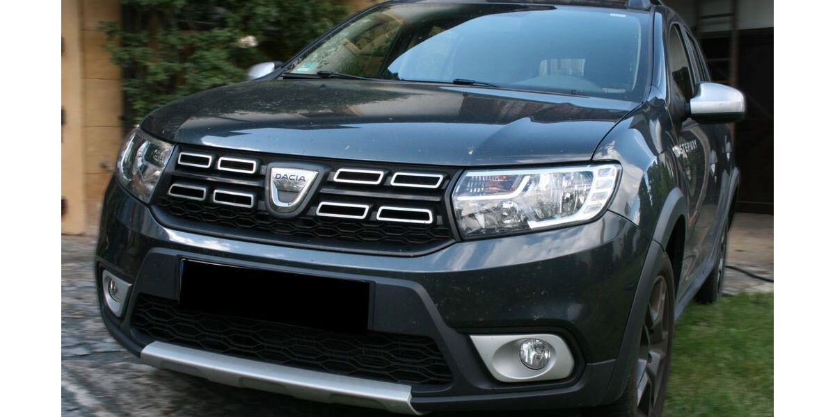 Dacia Logan 182.000 km 6.500 &euro; Lichtenfels 96215