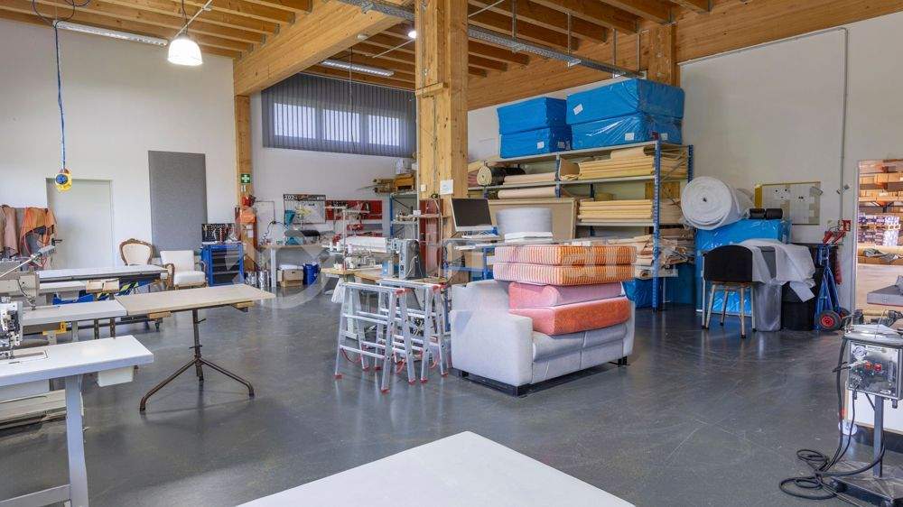 Gewerbeobjekt Pfullingen - 2.200.000&euro; | Angebot:25684509