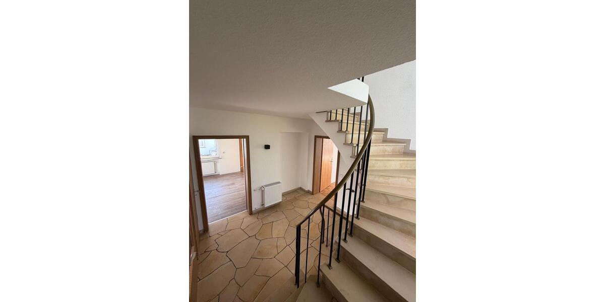 Einfamilienhaus Siegen Weidenau - 6 Zimmer, 111 m&sup2;, 1.450&euro; | Angebot:26254377