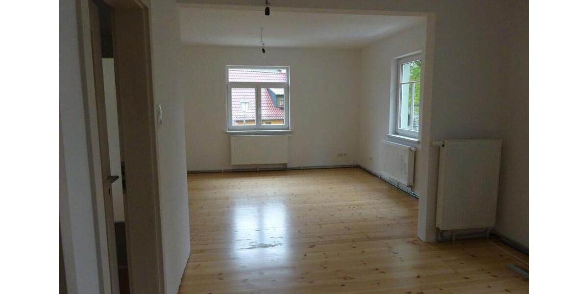Einfamilienhaus Kahla - 6 Zimmer, 148 m&sup2;, 1.400&euro; | Angebot:26586311
