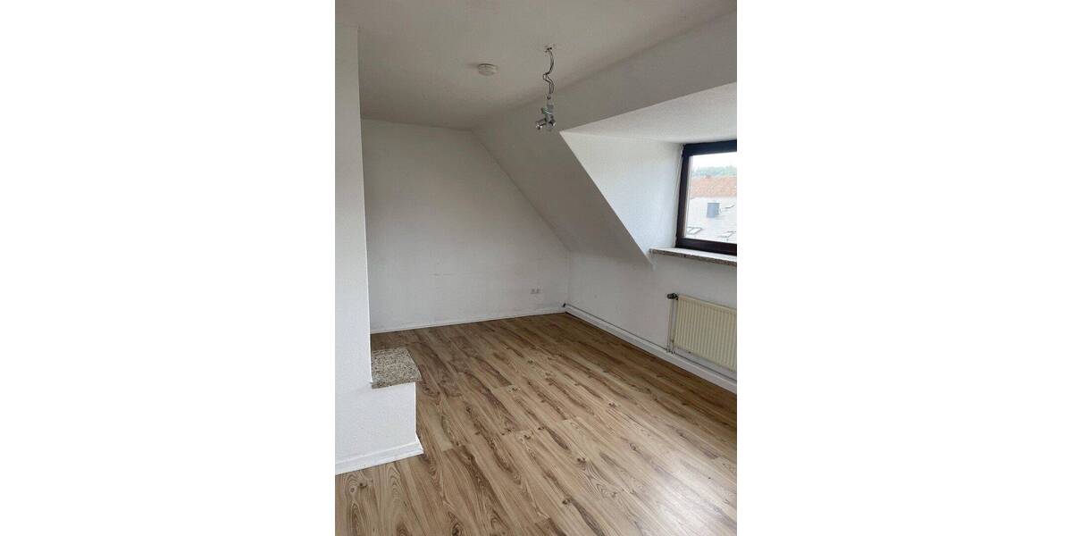 Etagenwohnung Hameln Innenstadt - 2 Zimmer, 65 m&sup2;, 585&euro; | Angebot:26803462