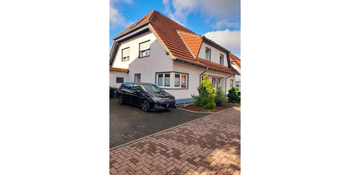 Familien freundliche Doppelhaushälfte in ruhiger Lage 5 zimmer