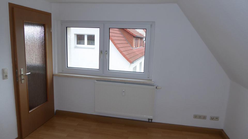 Etagenwohnung Unterwellenborn - 2 Zimmer, 35 m&sup2;, 204&euro; | Angebot:25342156