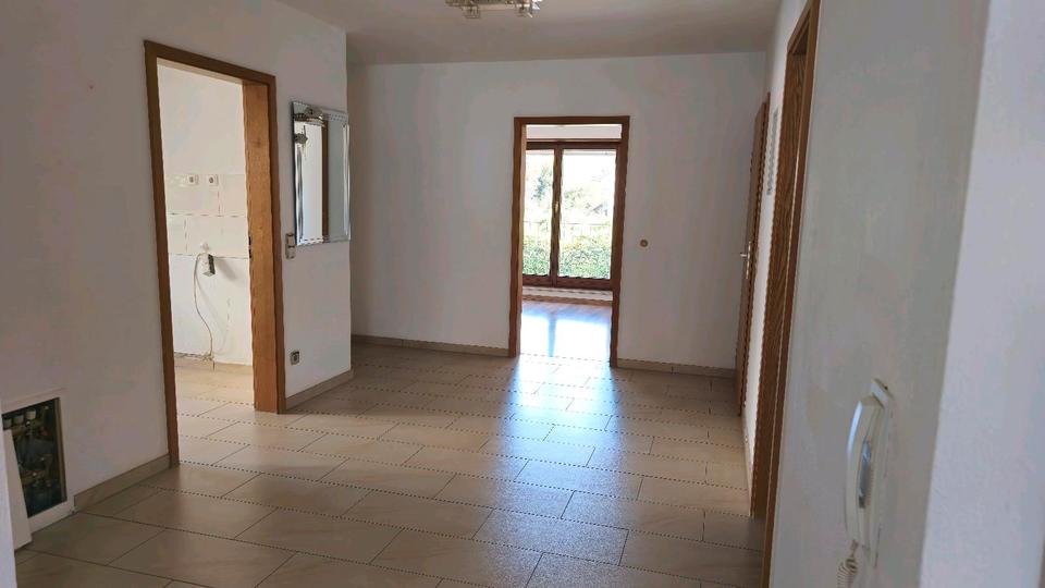 Etagenwohnung Leimen - 3 Zimmer, 98 m&sup2;, 1.200&euro; | Angebot:25298775