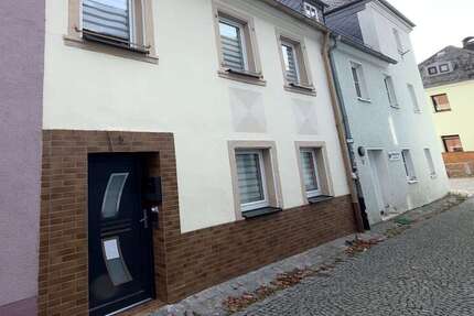 Haus zum Kaufen in Naila 99.000 € 95 m² 4 zimmer