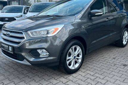 Ford Kuga 35.564 km 13.590 &euro; Markkleeberg 04416