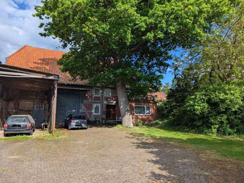 Haus zum Kaufen in Ilsede 270.000 € 523 m²
