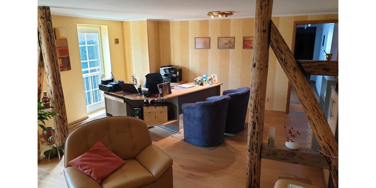 Etagenwohnung Eschershausen - 5 Zimmer, 156 m&sup2;, 230.000&euro; | Angebot:26563329