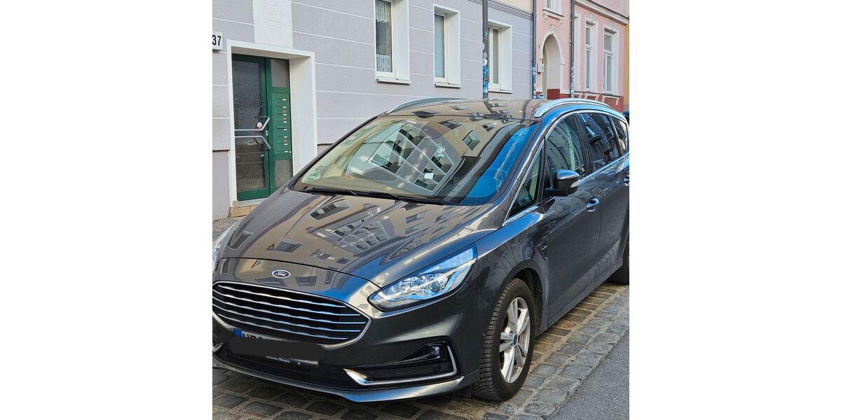 Ford S-Max 47.200 km 18.900 &euro; Rostock 18059