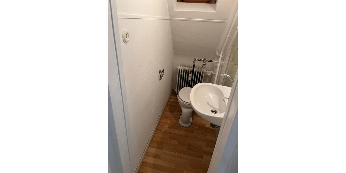 Dachgeschoßwohnung Saarbrücken St. Arnual - 4 Zimmer, 77 m&sup2;, 135.000&euro; | Angebot:27161381