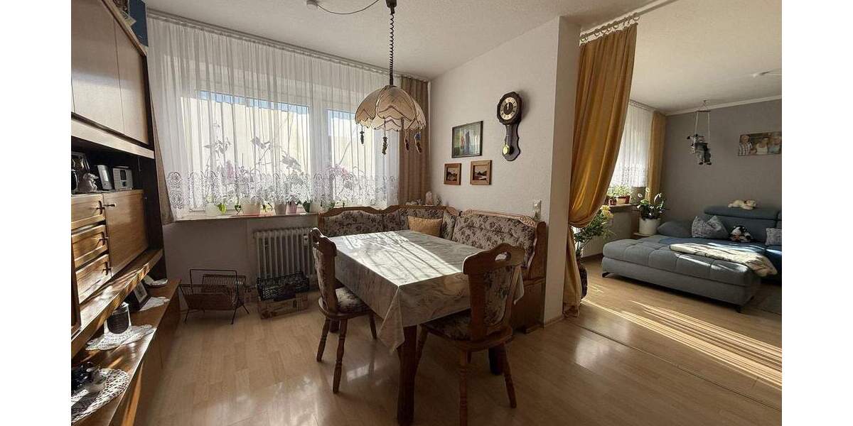 Etagenwohnung Oberderdingen - 3 Zimmer, 85 m&sup2;, 219.000&euro; | Angebot:24520041