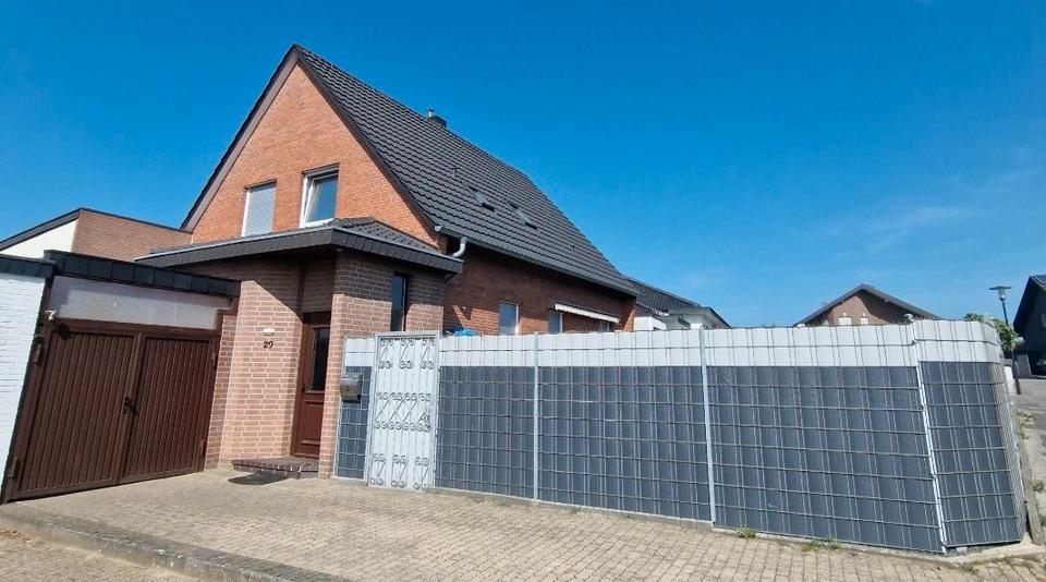 Einfamilienhaus Geilenkirchen - 6 Zimmer, 175 m&sup2;, 379.000&euro; | Angebot:26821739