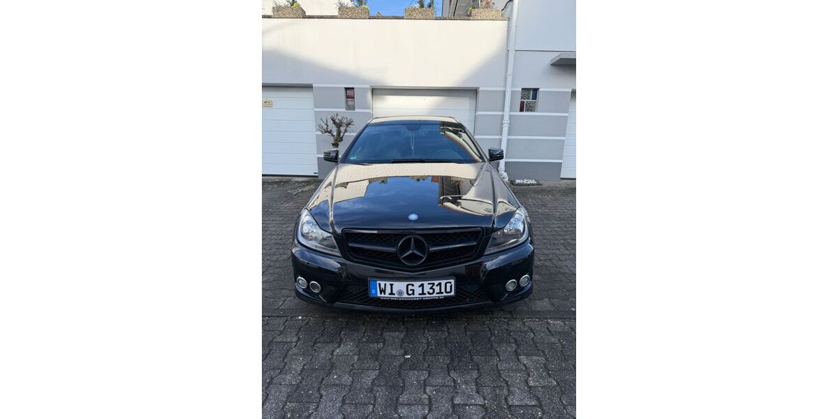 Mercedes-Benz C 250 289.503 km 8.399 &euro; Wiesbaden 65205
