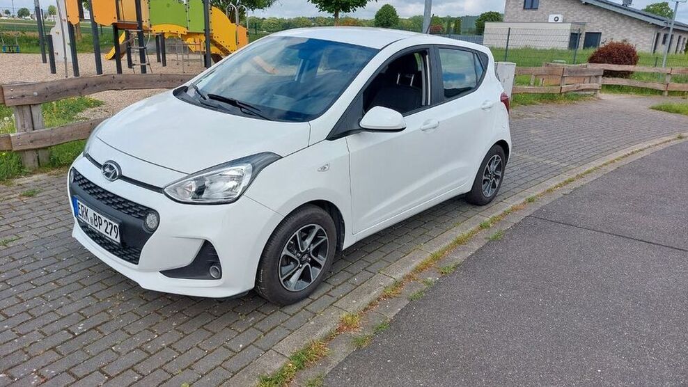 i10