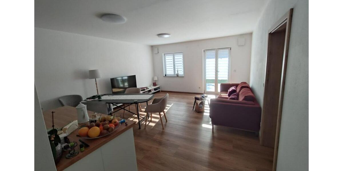Erdgeschoßwohnung Geiselhöring - 3 Zimmer, 94 m&sup2;, 890&euro; | Angebot:25310506