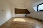 Helle 3-Zimmer-Dachgeschosswohnung in St. Ingbert-Rentrisch ( Saniert) - 3- Saarbrücken | Angebot:27111787