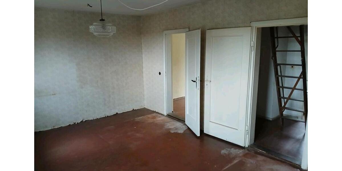 Reihenhaus Weischlitz - 7 Zimmer, 80 m&sup2;, 69.500&euro; | Angebot:27042842