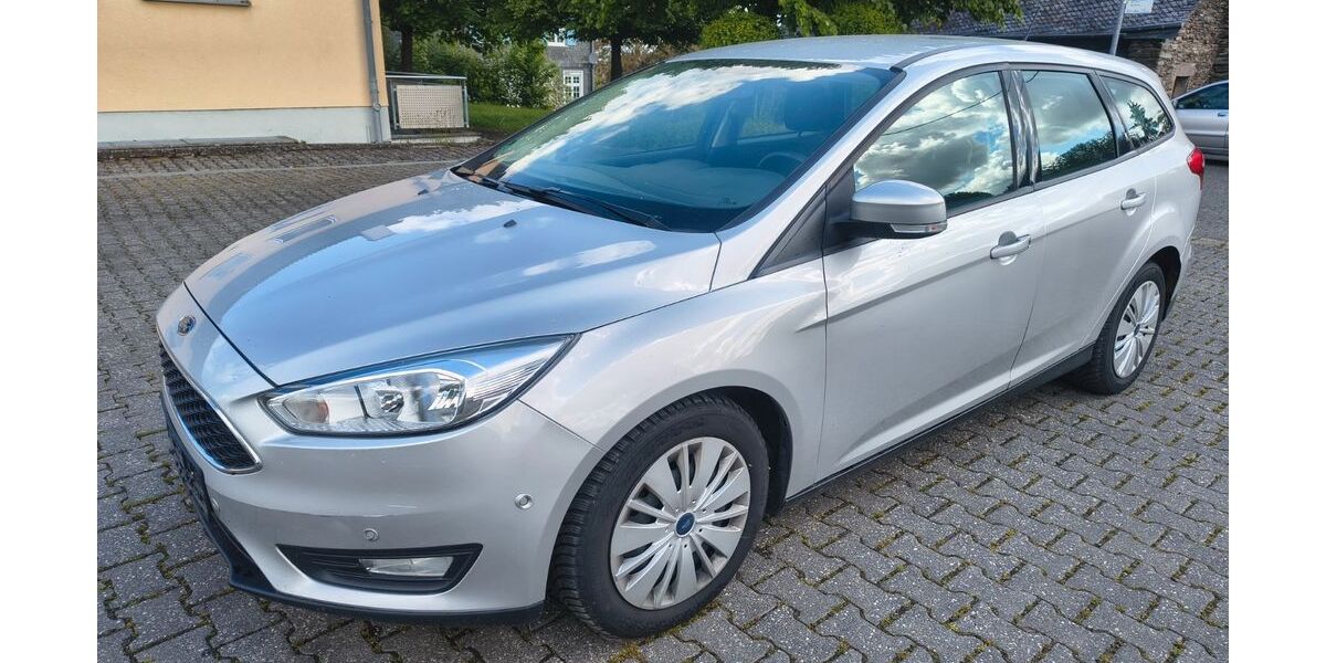 Ford Focus 126.420 km 7.890 &euro; Lötzbeuren 56843