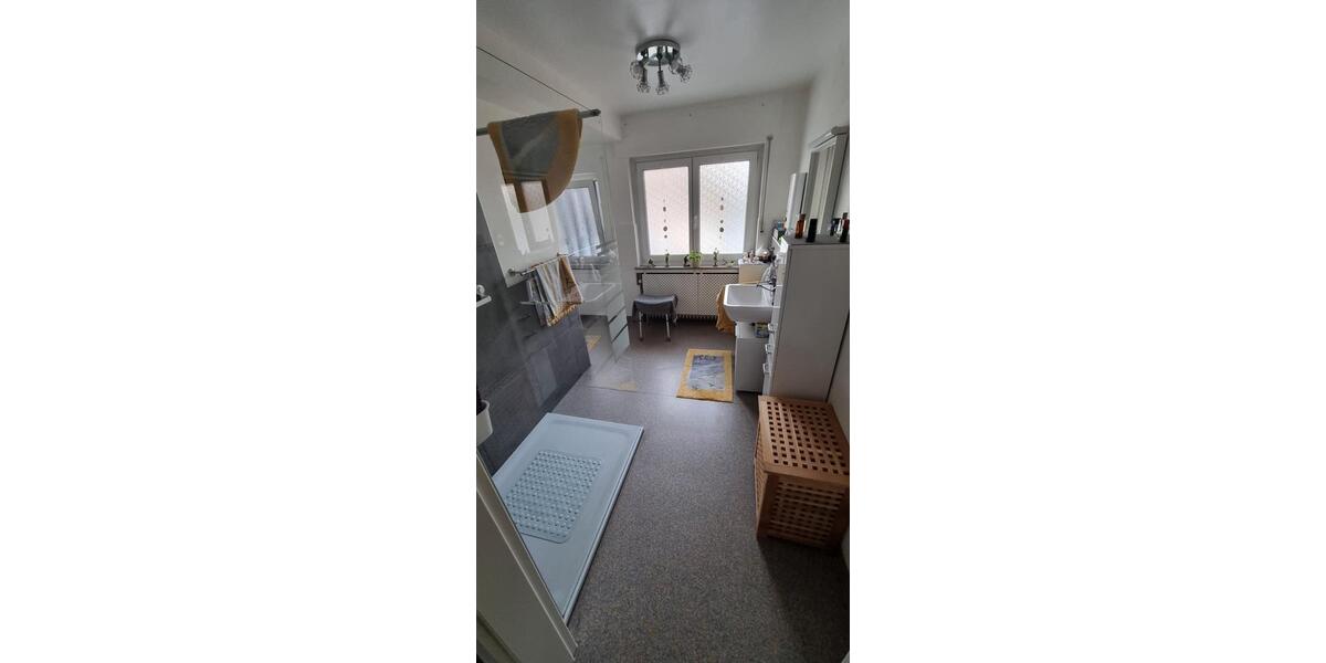 Mehrfamilienhaus, Wohnhaus Kreuztal - 7 Zimmer, 252 m&sup2;, 660.000&euro; | Angebot:27261825