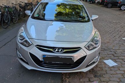 Hyundai i40 190.000 km 6.700 &euro; Köln 50937