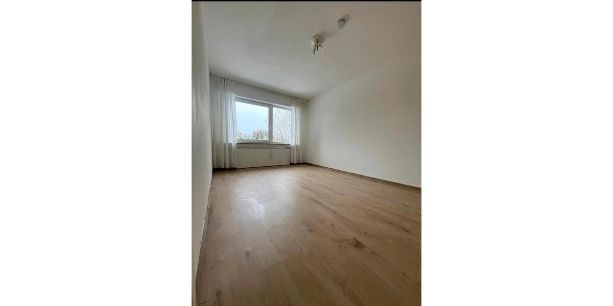 Einfamilienhaus Wuppertal Gemarkung Langerfeld - 6 Zimmer, 180 m&sup2;, 2.200&euro; | Angebot:24837657