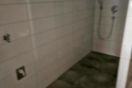 Vermiete 4 Zimmer Wohnung 90 qm.