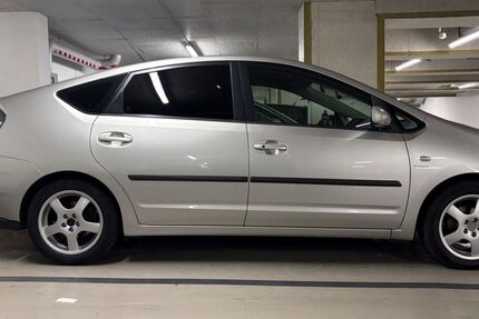 Toyota Prius 299.999 km 3.600 &euro; Berlin 13351