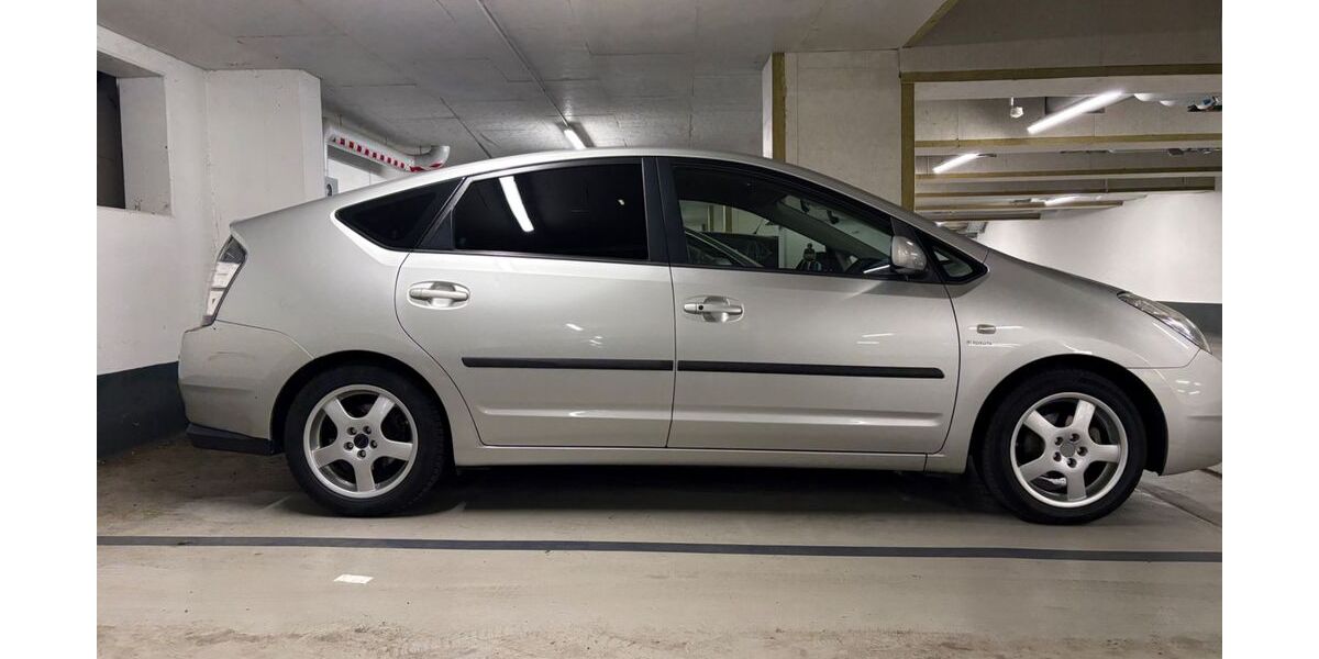 Toyota Prius 299.999 km 3.600 &euro; Berlin 13351