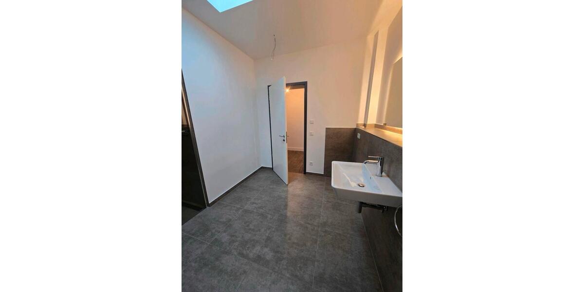 Wunderschöne Penthouse Wohnung zu vermieten 2 zimmer