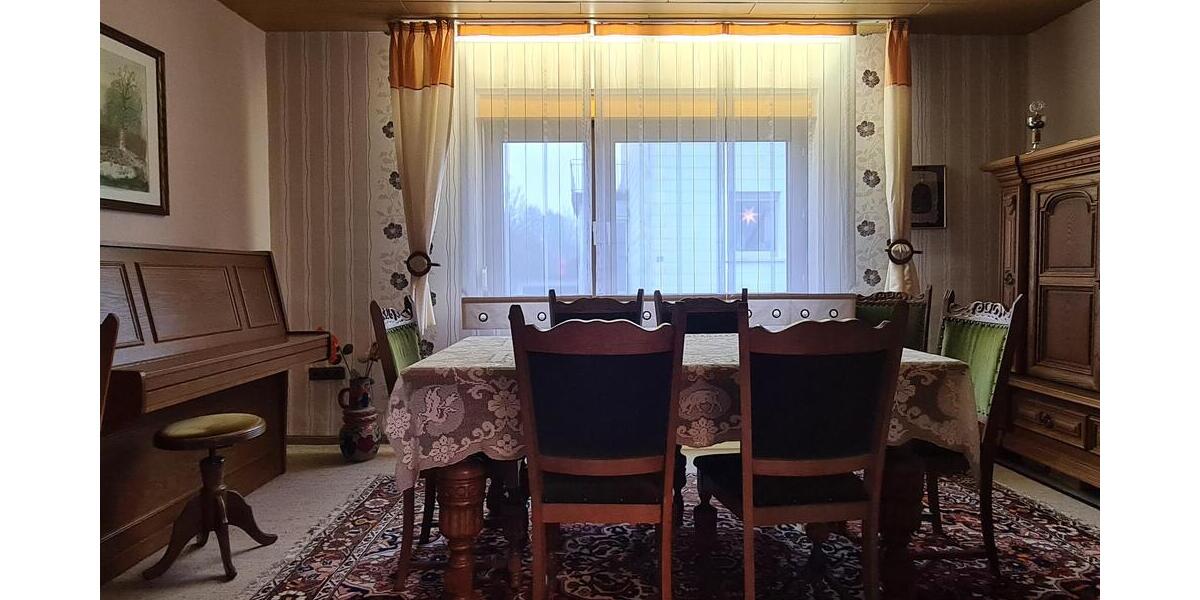 Freistehendes gepflegtes 3-Familienhaus in gesuchter Lage für Eigennutzer und Kapitalanleger - Mehrfamilienhaus, Wohnhaus Kirkel | Angebot:27009131